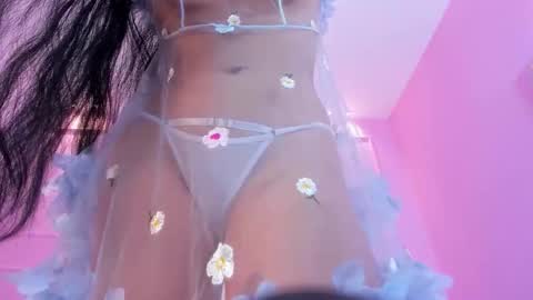 Snapshot of sophiatrista chatting on October 2025 01:23:01 PM S O P H I A online show from October 2025 01:23:01 PM