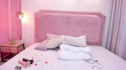 SOPHIA online show from February 2025 07:52:02 PM