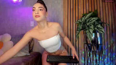 Sophi  online show from April 2026 02:36:02 AM
