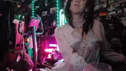 Sophie Satin1980 online show from May 2026 11:34:04 PM