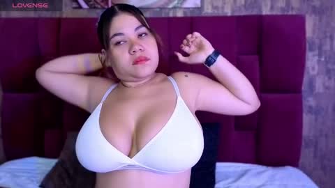 Snapshot of sophie__blare chatting on June 2026 03:51:02 PM sophie__blare online show from June 2026 03:51:02 PM