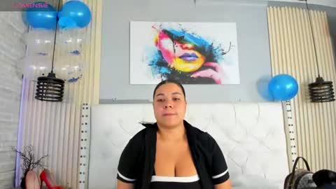 Snapshot of sophie__blare chatting on June 2026 12:51:02 PM sophie__blare online show from June 2026 12:51:02 PM