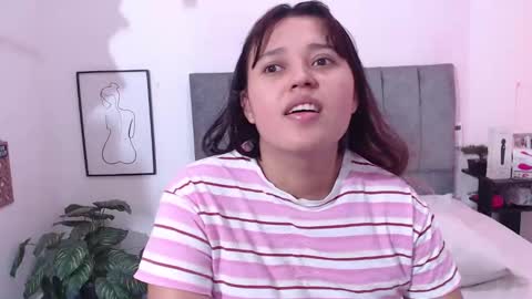 Snapshot of sophie_and_alis chatting on October 2025 06:40:02 PM Sophie Alis online show from October 2025 06:40:02 PM