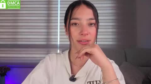 Snapshot of sophie_bbs chatting on November 2025 09:15:01 PM Sophie online show from November 2025 09:15:01 PM