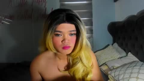 sophie_cutie03 online show from December 2025 04:29:01 AM