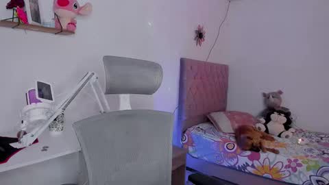 sophie doll online show from February 2026 10:48:01 PM