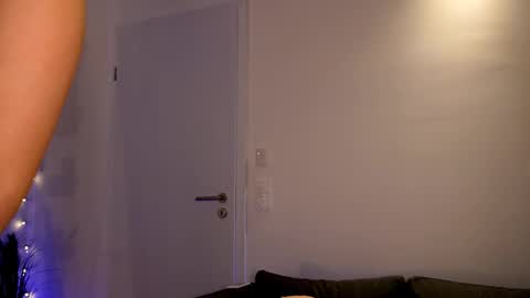 Snapshot of sophie_fleur chatting on September 2025 11:45:02 AM Sophie online show from September 2025 11:45:02 AM