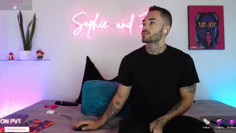 SOPHIE - FOXX online show from October 2025 01:46:02 PM