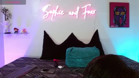 SOPHIE - FOXX online show from April 2026 12:16:02 PM