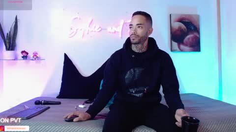 SOPHIE - FOXX online show from May 2026 11:59:01 AM