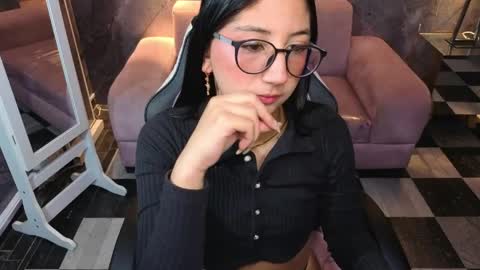 sophie_jones_b online show from May 2026 12:57:02 PM