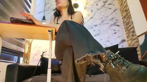 Sophie online show from December 2025 12:55:01 PM