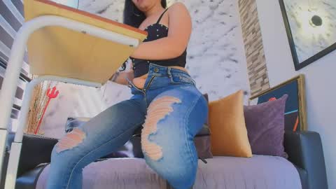 Sophie online show from May 2026 01:38:02 PM