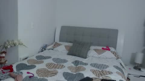 Sofa online show from November 2025 10:55:02 PM