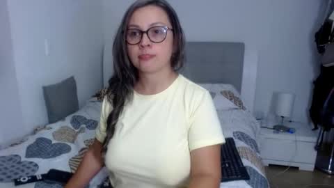 Snapshot of sophie_lopez1 chatting on February 2026 02:07:03 AM Sofa online show from February 2026 02:07:03 AM