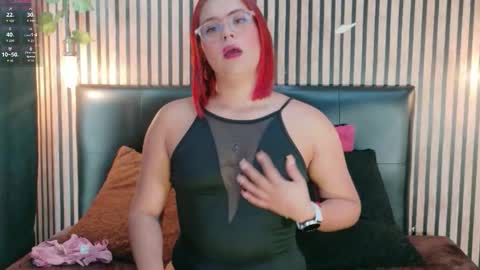 sophie_new25 online show from November 2025 07:03:03 PM