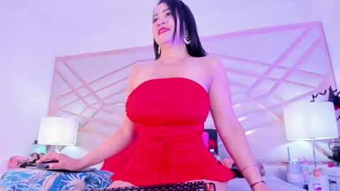 sophie_newton online show from November 2025 12:04:01 PM