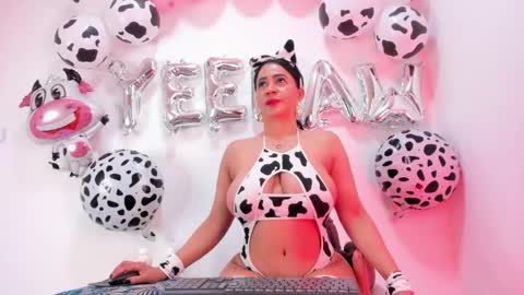sophie_newton online show from June 2026 12:33:01 PM