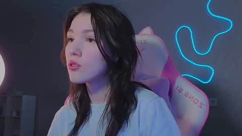 Snapshot of sophie_nomenal_ chatting on December 2025 03:20:01 PM sophie_nomenal_ online show from December 2025 03:20:01 PM