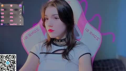 sophie_nomenal_ online show from May 2026 03:18:02 PM