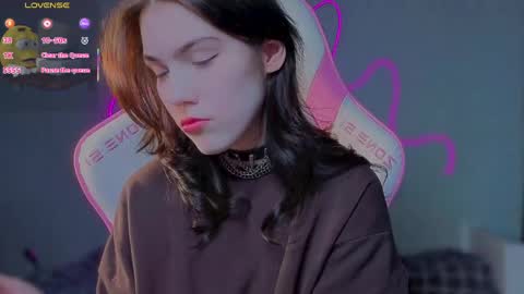 sophie_nomenal_ online show from May 2026 05:40:02 PM