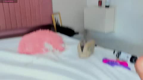 Snapshot of sophie_ross18 chatting on April 2026 03:45:01 AM Sophie online show from April 2026 03:45:01 AM