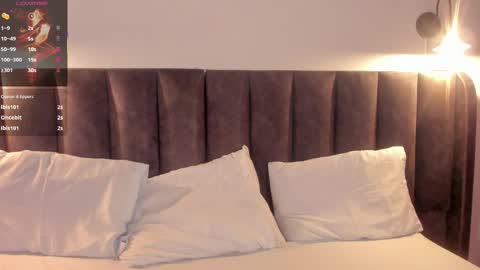 Snapshot of sophie_smith19 chatting on October 2025 02:08:01 PM sophie_smith19 online show from October 2025 02:08:01 PM