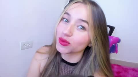 sophie_spencer1 online show from December 2025 02:31:02 AM