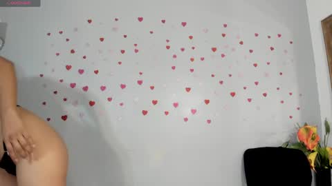 sophie_w1 online show from April 2026 12:17:02 PM