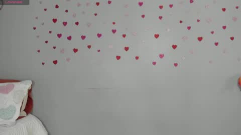 sophie_w1 online show from May 2026 12:22:02 PM