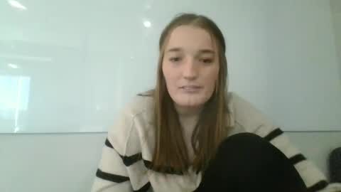 Snapshot of sophiebateman chatting on January 2025 04:52:02 PM Sophie Bateman online show from January 2025 04:52:02 PM