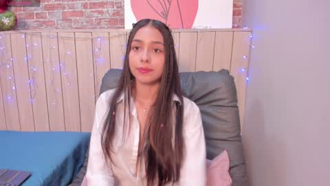 Sophie online show from December 2024 12:34:01 PM