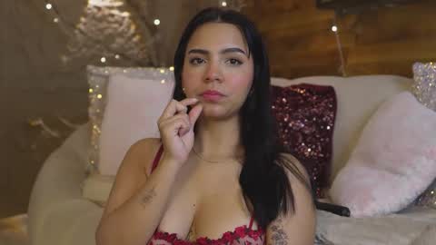  Sophie  online show from January 2026 01:39:01 PM