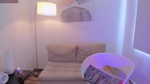 Snapshot of sophiebrownx_ chatting on December 2024 09:01:01 PM Sophie online show from December 2024 09:01:01 PM