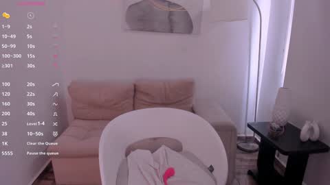 Snapshot of sophiebrownx_ chatting on January 2025 05:45:02 PM Sophie online show from January 2025 05:45:02 PM