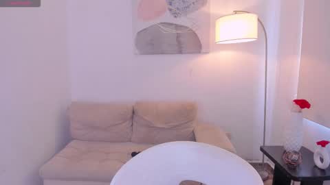 Snapshot of sophiebrownx_ chatting on September 2025 03:28:02 PM Sophie online show from September 2025 03:28:02 PM