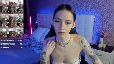 Sophie online show from February 2025 12:51:02 PM