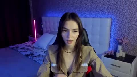 Sophie online show from February 2025 11:00:02 AM