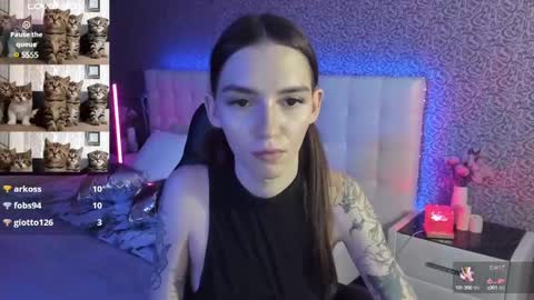 Sophie online show from February 2025 05:59:01 PM