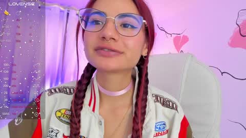 Snapshot of sophiecherry_ chatting on December 2024 09:28:01 PM Sophie IG sophiecherry es online show from December 2024 09:28:01 PM