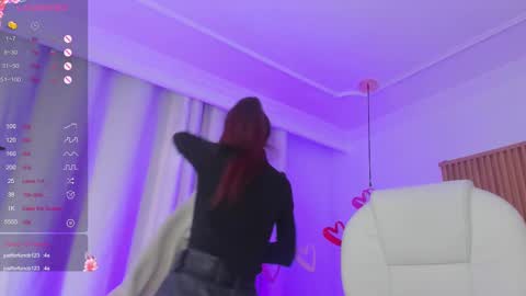 Snapshot of sophiecherry_ chatting on February 2025 11:33:01 AM Sophie IG sophiecherry es online show from February 2025 11:33:01 AM