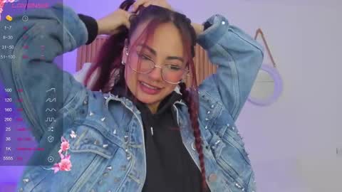 Snapshot of sophiecherry_ chatting on March 2025 05:35:02 AM Sophie IG sophiecherry es online show from March 2025 05:35:02 AM