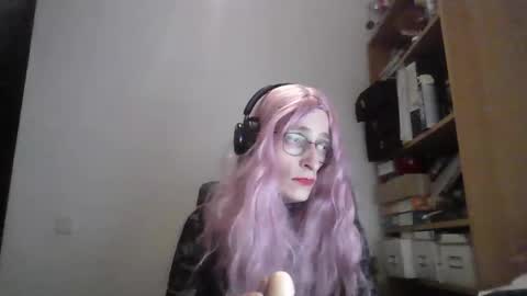 Sophie Cross online show from November 2025 04:14:01 AM