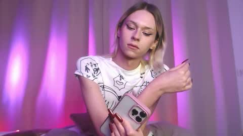 sophiediamond_x online show from October 2025 04:19:02 PM
