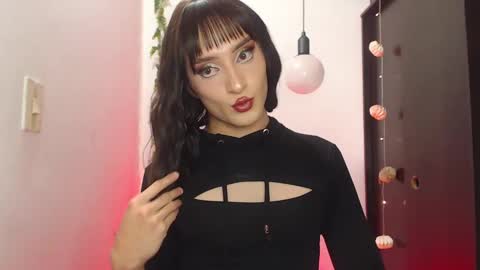 Snapshot of sophiee_s chatting on February 2025 06:55:02 PM Sophie online show from February 2025 06:55:02 PM