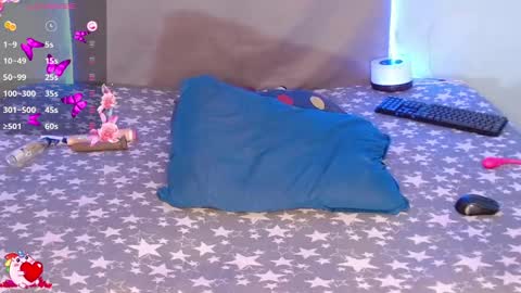 Snapshot of sophiee_sweets chatting on February 2025 09:15:02 PM Shophiee online show from February 2025 09:15:02 PM