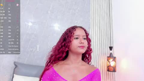Snapshot of sophiee_velvet chatting on January 2025 05:35:01 PM online show from January 2025 05:35:01 PM