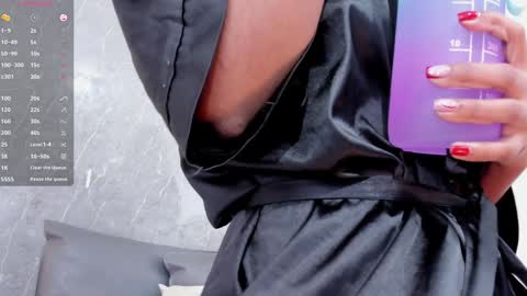 Snapshot of sophiee_velvet chatting on February 2025 05:37:01 PM online show from February 2025 05:37:01 PM