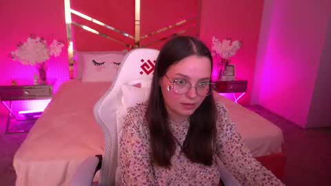 sophieedreams online show from September 2025 07:57:02 PM