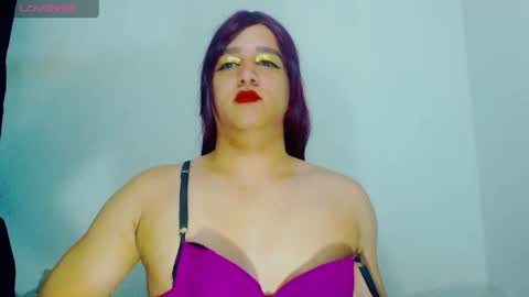 Snapshot of sophiehillsxo chatting on May 2026 07:14:02 AM sophiehillsxo online show from May 2026 07:14:02 AM